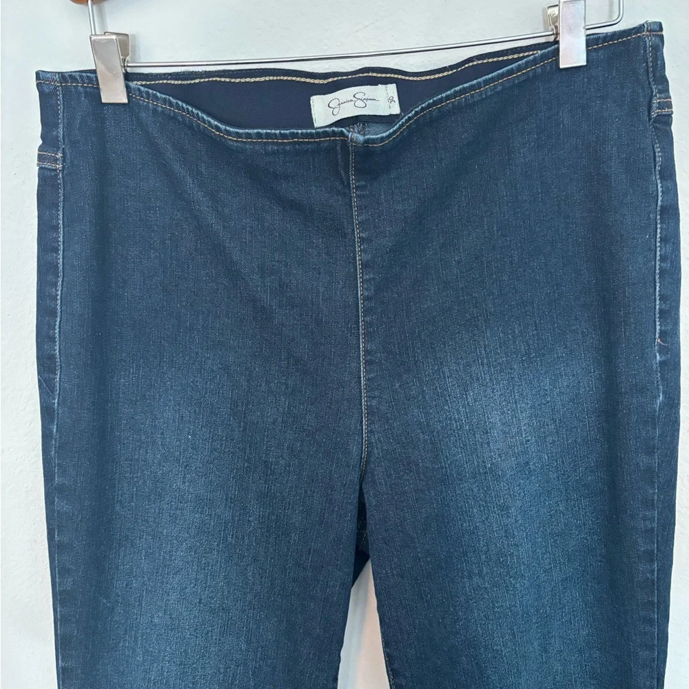 Jessica Simpson pull on flare Dark Blue Jeans - Picture 2 of 4